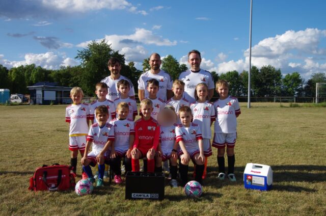 Ein Team, ein Look: JSG West-Elm sagt Danke an Fielmann